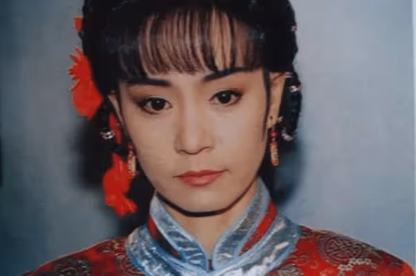 只知道她是「太后專業戶」，卻不知她年輕時有多美，驚艷了時光啊