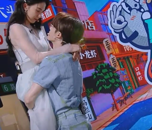 靠浪姐3爆火後,唐詩逸轉型做演員?和檀健次上演溫柔虐戀
