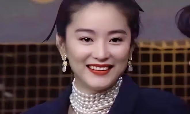 女神變大媽,艷星成肥婆,細數10位「一胖毀所有」的女港星