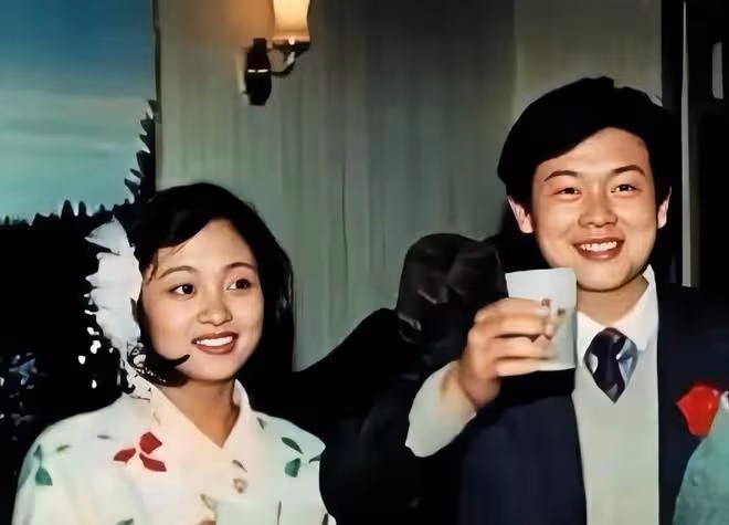 傅彪去世17年了,他的妻子張秋芳,竟然成了身家上億的富婆