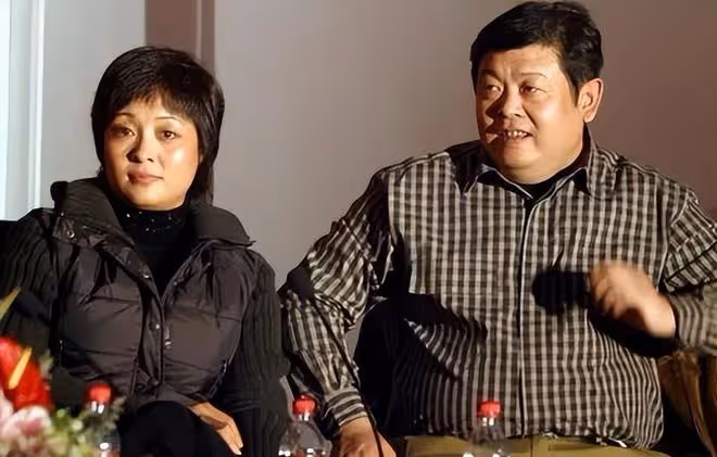 傅彪去世17年了,他的妻子張秋芳,竟然成了身家上億的富婆