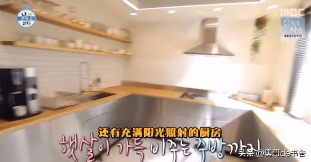 41歲過氣女星未婚未孕,因整容聲名狼藉,如今一個人獨居火遍全網