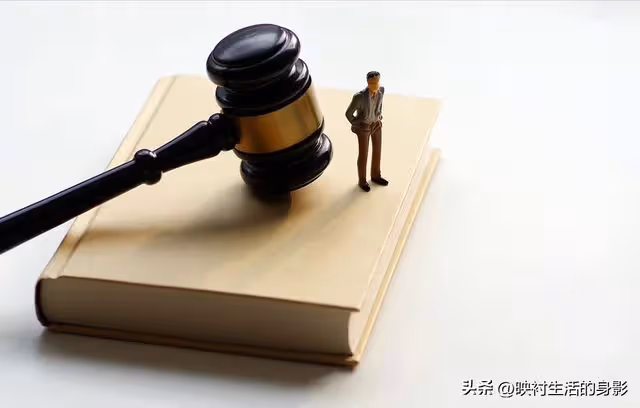 姐姐給女兒買了一套房子後，因拒絕幫助弟弟還債，竟遭到父母起訴