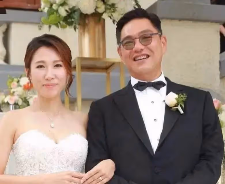 何超瓊的好閨蜜楊穎欣，富豪丈夫嫌她生不了兒子，她立刻選擇失婚