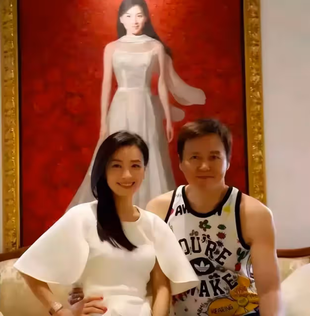 張庭夫婦滿血復活，把公司遷往馬來西亞，揚言要帶大家一年掙13億