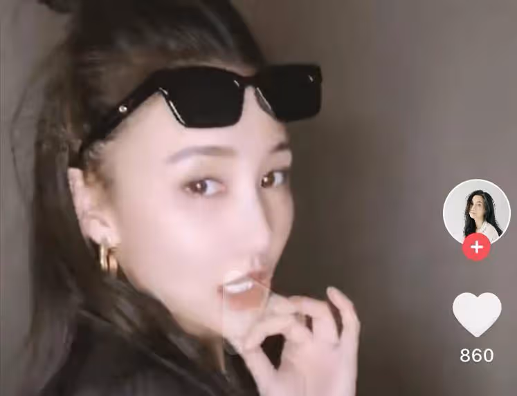 牛萌萌回應走歪路，4小時前還在發視頻帶貨，顏值在線狀態極佳