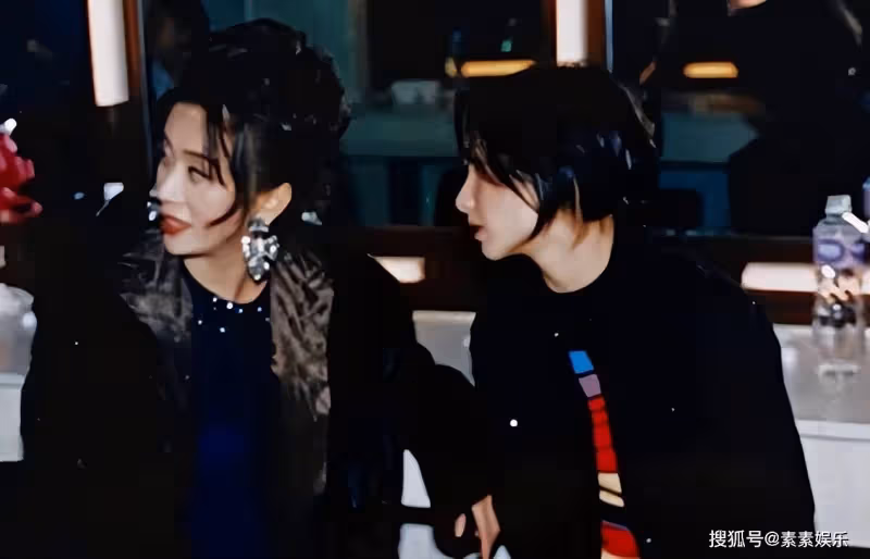 何超儀將舉辦DISCO演唱會,放出張國榮,陳百強和梅艷芳昔日舊照