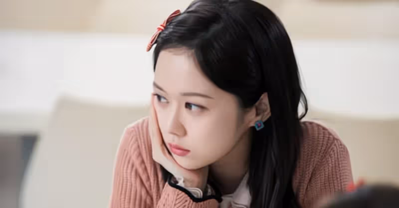 婆婆新婚夜給兒媳立家規，新娘笑了：「您兒是皇上，我沒皇后命」