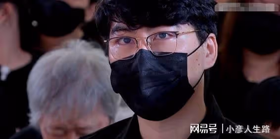 余苑綺與愛犬合葬，繼託夢閨蜜後入夢女兒，與豬哥亮在同一墓園