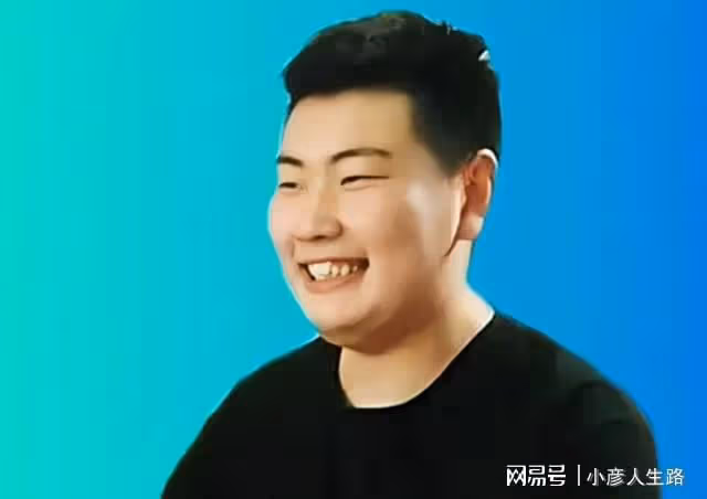 朱小偉帶陳萌逛服裝店，女方無須考慮價格，大衣哥專門派助理提包