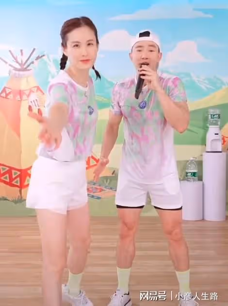 辛巴舉報劉畊宏夫婦賣假貨,朱丹葉一茜王耀慶等明星也都賣了假貨