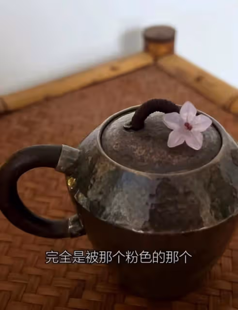 50歲李亞鵬出鏡頭髮稀疏頭皮盡顯 雙眼耷拉憔悴