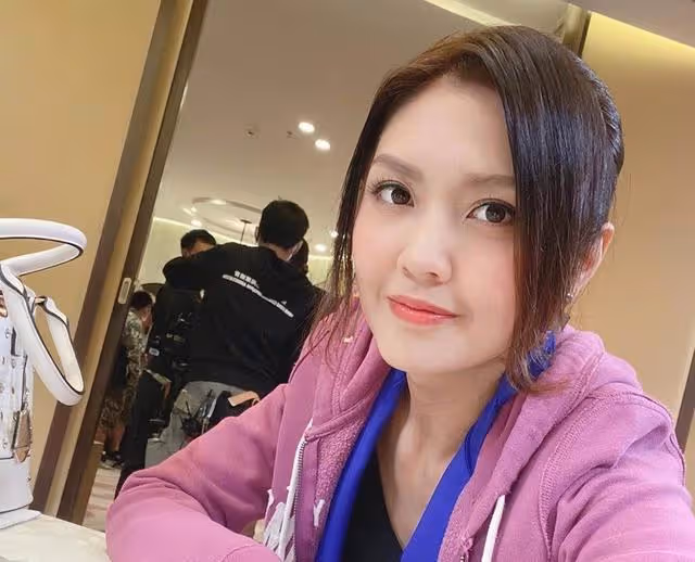 TVB知名女星與富商男友甜蜜出遊!再曝好事將近,不介意當後媽