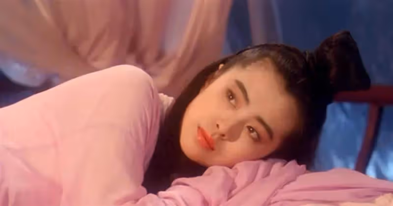 香港四大美女,中老年獨身,年輕時被富豪追,退圈多年瀟灑無兒女