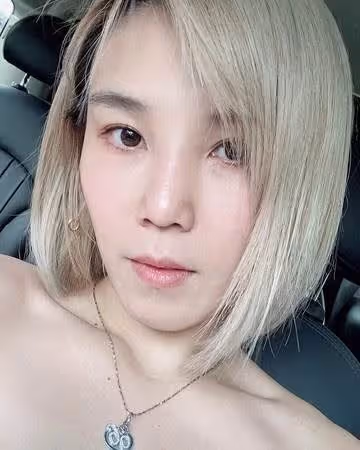 鐵肺歌后半年賺不到10萬,遭爆轉行賣房,放下偶包認了開始當上班族