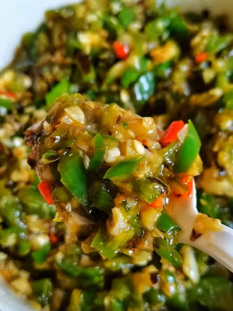拌飯拌面絕佳：燒椒醬
