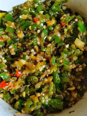 拌飯拌面絕佳：燒椒醬