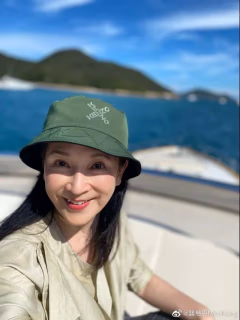 TVB實力女星前夫高調秀恩愛!身形圓潤發福明顯,與富婆女友相依