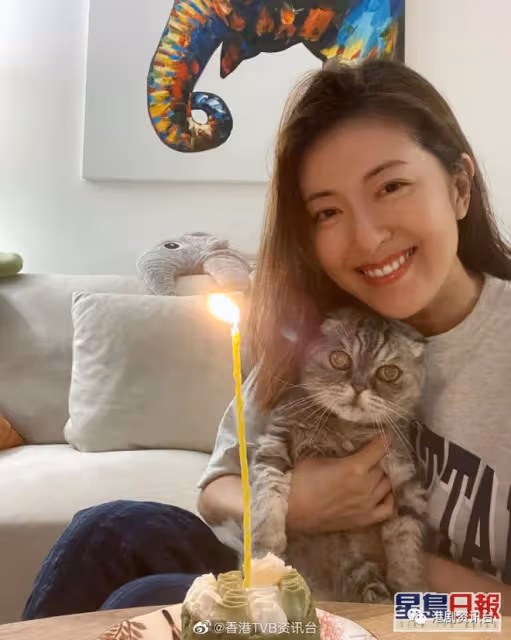唐詩詠離巢因童年悲劇?父母離異母猝逝後 哥哥炒燶股票獨力養家