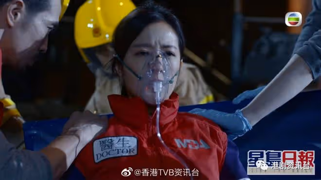 唐詩詠離巢因童年悲劇?父母離異母猝逝後 哥哥炒燶股票獨力養家