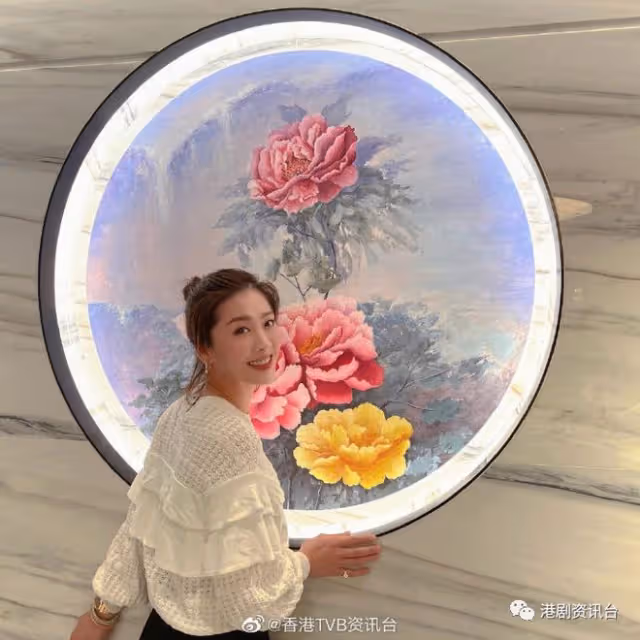 周勵淇43歲生日粉紅少女造型開P!皮膚白滑零皺紋靚過初出道