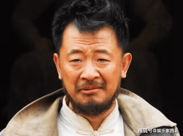 她不顧家人反對，嫁給剛出獄的黃海波並生下孩子，如今過得怎樣？