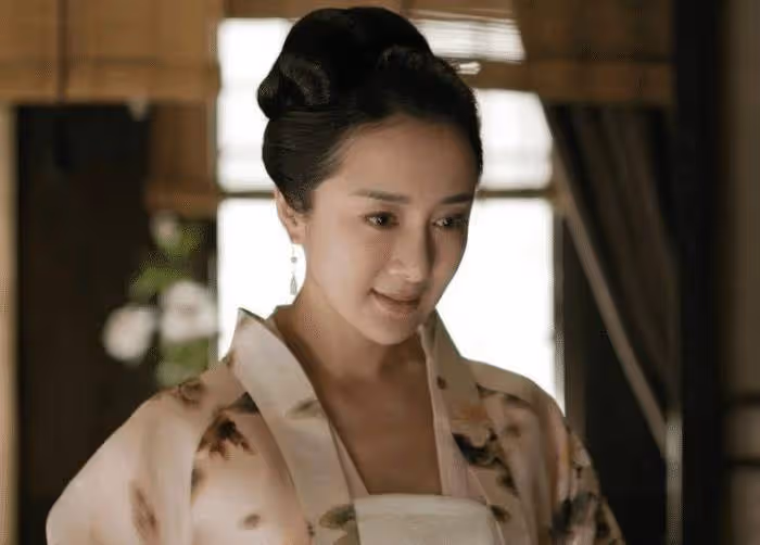 她是張國立看上的女人,馮紹峰被迷得昏頭轉向,如今變成這樣