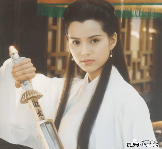 小龍女李若彤:兩段失敗感情 如今56歲孤身一人