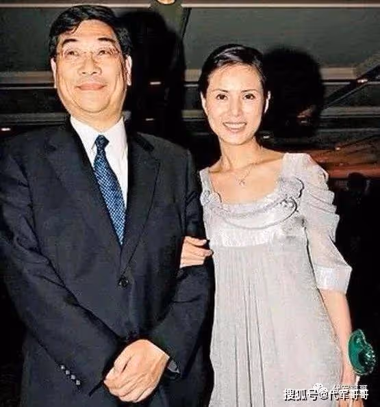 小龍女李若彤:兩段失敗感情 如今56歲孤身一人