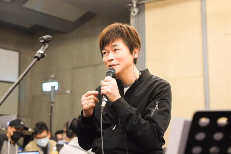 出道45年!洪榮宏苦認「受隱疾折磨」喉嚨都灼傷 59歲「迎來好消息」感謝嫩妻陪伴:一起變好