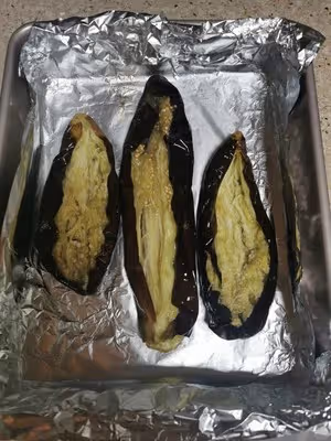 超簡單的烤箱版 蒜蓉粉絲烤茄子