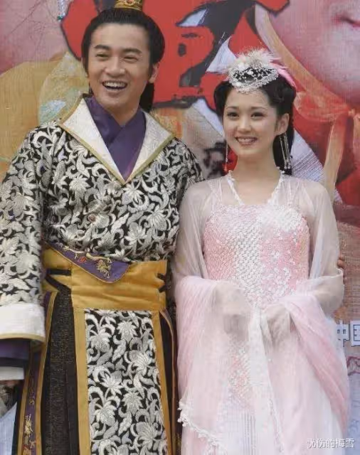 張娜拉說:「每次製作費緊張,都會去中國演出。」