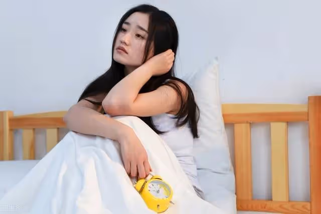 「女兒,3000伙食費沒了,送錢來」我:滾,300萬拆遷款可有給我