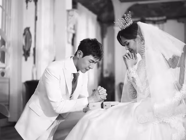 婚後五年懷孕晉升父母!戀愛百天閃婚的韓流演員夫婦傳來喜訊