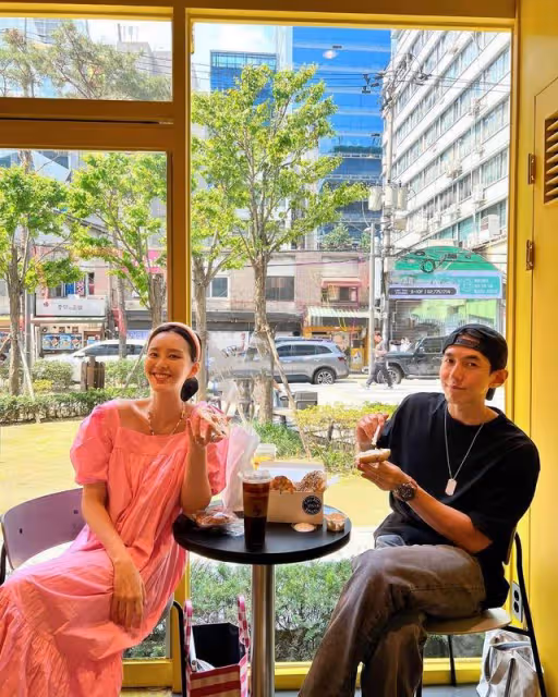婚後五年懷孕晉升父母！戀愛百天閃婚的韓流演員夫婦傳來喜訊