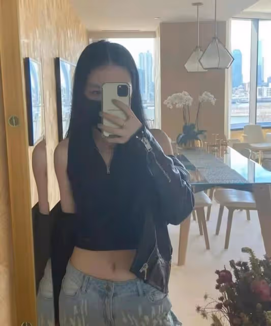 李詠女兒近照曝光!穿4400元背心素顏出鏡,五官精緻長相酷似爸爸