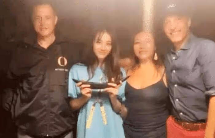 迪麗熱巴在國外拍照失去PS,無濾鏡下的生圖,顏值太過真實