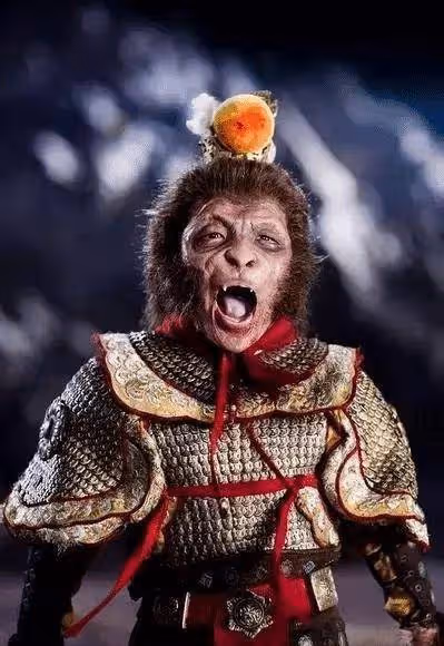 連親媽都嫌棄他丑，卻被周星馳看中一炮而紅，如今20歲顏值逆襲