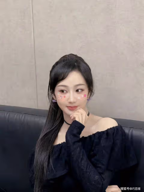 楊紫怎麼這麼好看呀！6套私服3套禮服，到哪都閃閃發光美到爆