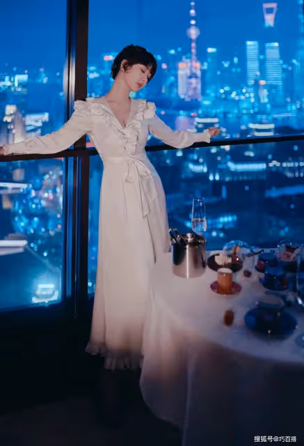 楊紫怎麼這麼好看呀！6套私服3套禮服，到哪都閃閃發光美到爆