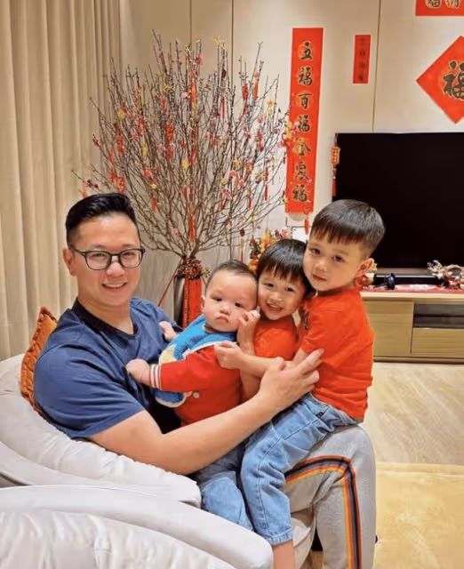 胡杏兒曬一家五口出遊照 富豪老公背著嬰兒背帶