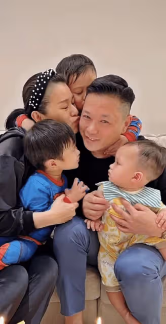 胡杏兒曬一家五口出遊照 富豪老公背著嬰兒背帶