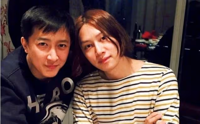 「花美男」金希澈：和平井桃拍拖一年分手，出道十幾年唯一對象