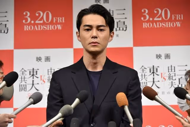 中日高人氣男星塌房!公然扯女性內衣實施猥褻,癲狂狀態曝光