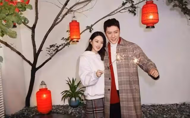 各自瀟灑!馮紹峰與好友聚餐嗨玩到凌晨,趙麗穎民宿聚會笑容滿面