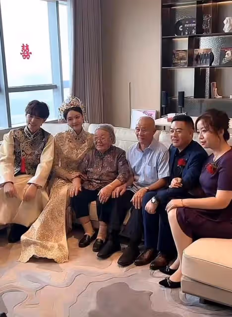 網紅情侶志揚越心結婚!婚禮現場甜蜜熱吻,新娘母女淚別令人動容