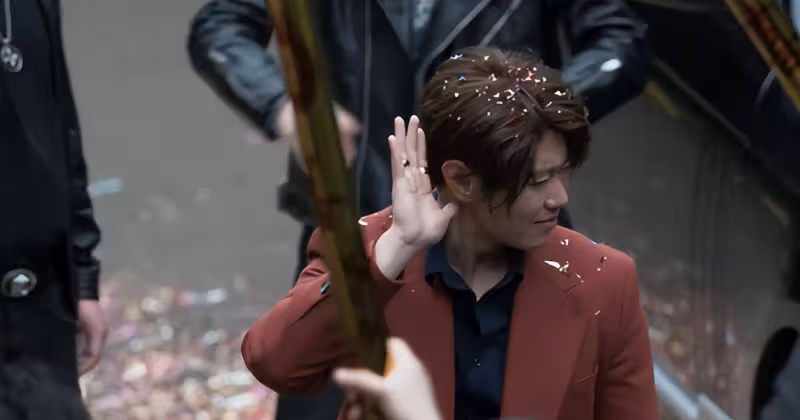 看了《罰罪》衝著黃景瑜,趙尋得到了足夠的關注,他野蠻的演技實在是太瘋狂了