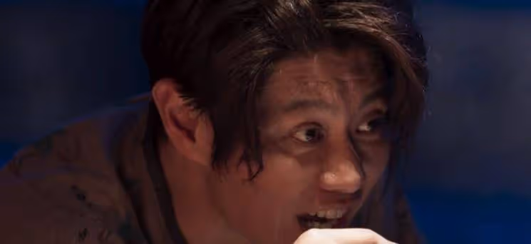 看了《罰罪》衝著黃景瑜,趙尋得到了足夠的關注,他野蠻的演技實在是太瘋狂了