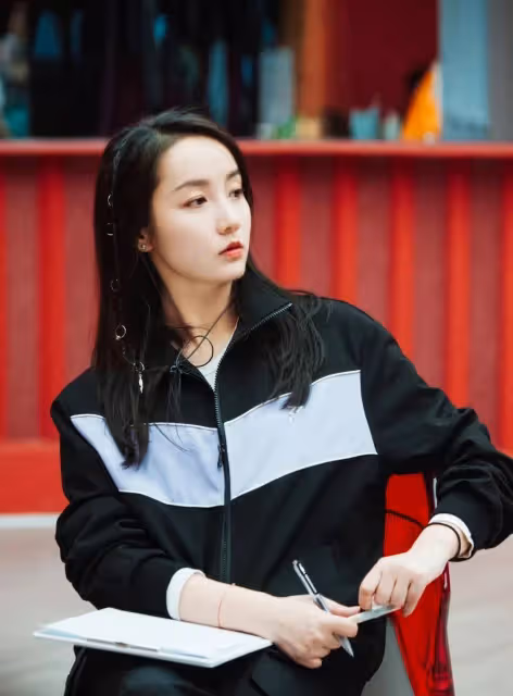 《雪在燒》15年女主無戲可拍,男二口碑崩塌,汪洋逆襲