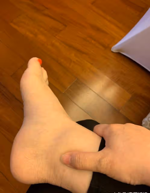 冉瑩穎鄒市明曬照互真情告白,結婚8年恩愛如初,網友猜三胎已生